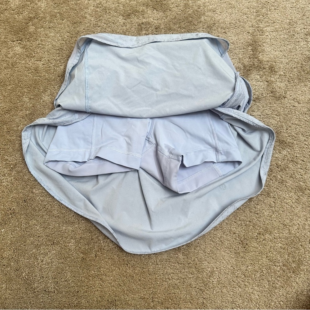 Lululemon Hotty Hot High Rise Skirt Skort Size 2 Light Blue Lycra Stretch EUC - Picture 7 of 10